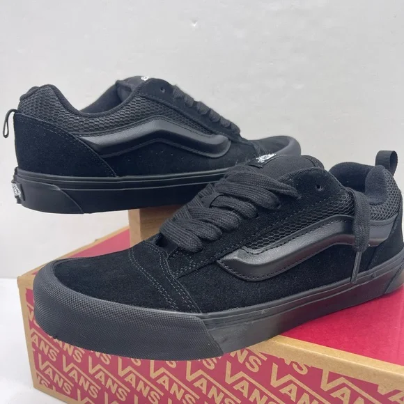 Vans Men's Black Suede Knu SkoolBlack/BlackVN0009QCBKA Sneakers